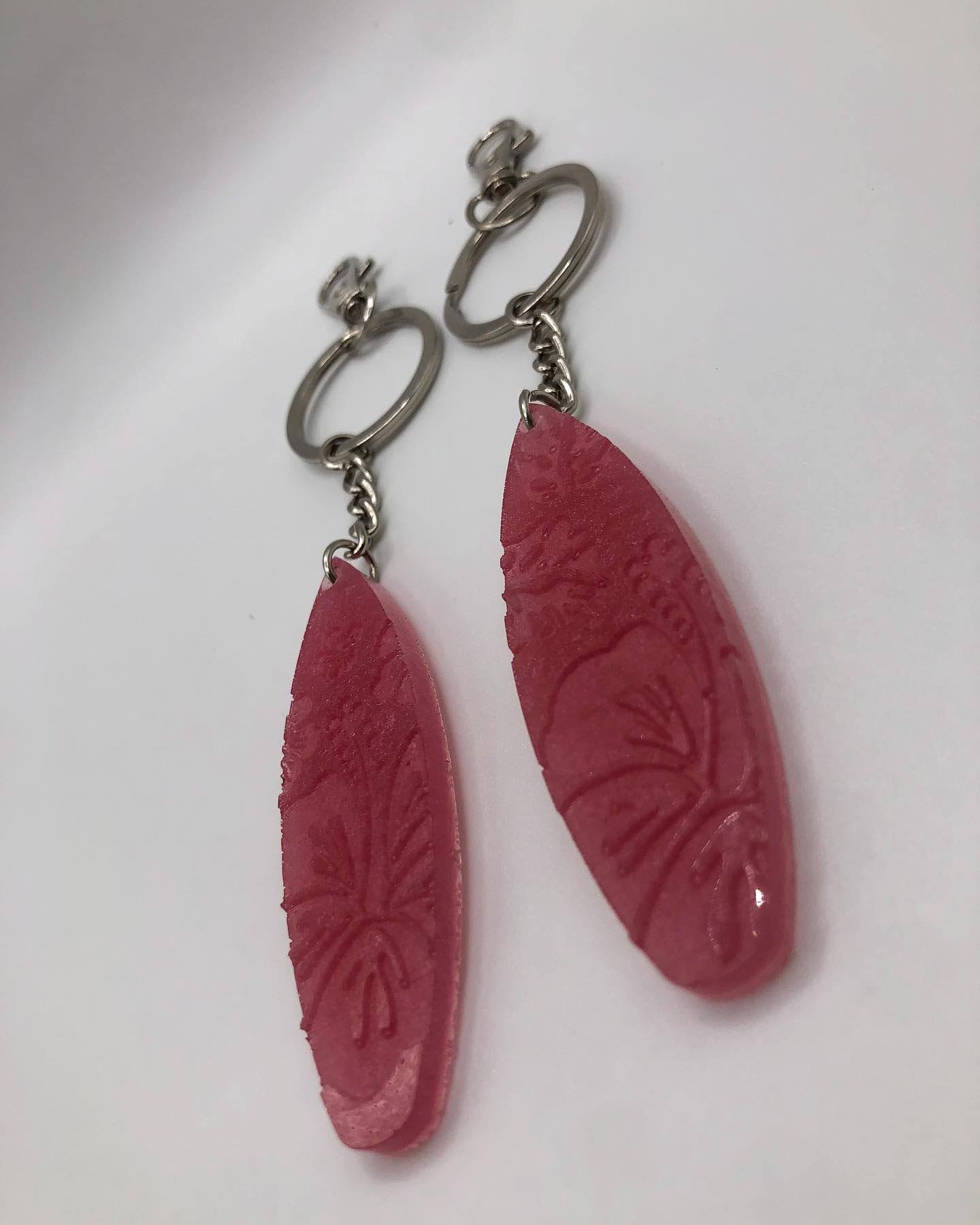 Hibiscus Surfboard Keychain with Snap Hook